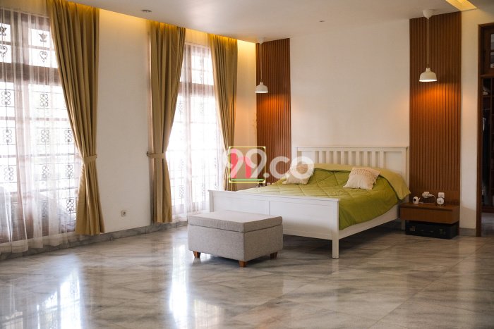 Hunian Elit LB 600m2 Siap Huni Desain Elegan di Ragunan, Jakarta Selatan Hunian Elit LB 600m2 Siap Huni Desain Elegan di Ragunan, Jakarta Selatan