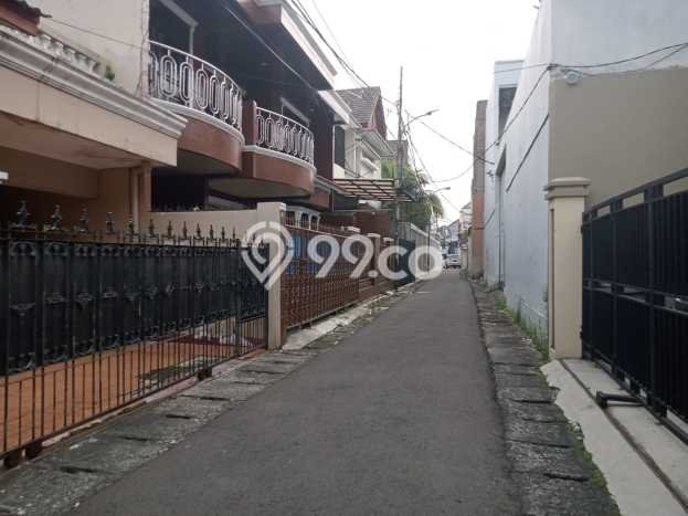 Siap Huni Rumah Mewah 4 Kamar di Tebet Dekat ke Mana Pun Siap Huni Rumah Mewah 4 Kamar di Tebet Dekat ke Mana Pun
