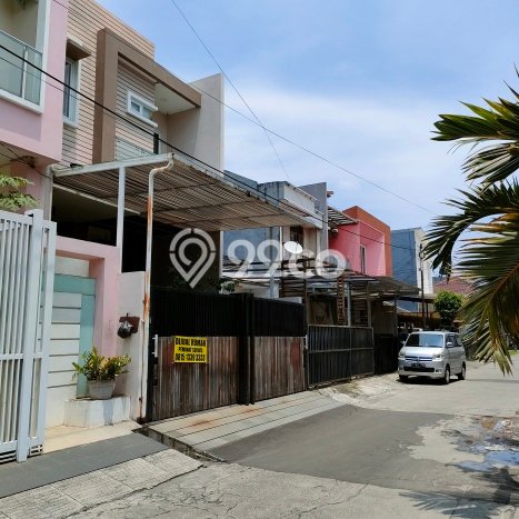 Jual Rumah Strategis Bagus Punya 3 KT di Kelapa Gading Jakarta Utara SHM Jual Rumah Strategis Bagus Punya 3 KT di Kelapa Gading Jakarta Utara SHM