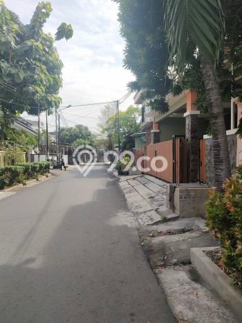Jual Rumah Favorit Siap Huni LB 200m2 di Duren Sawit, Jakarta Timur Jual Rumah Favorit Siap Huni LB 200m2 di Duren Sawit, Jakarta Timur