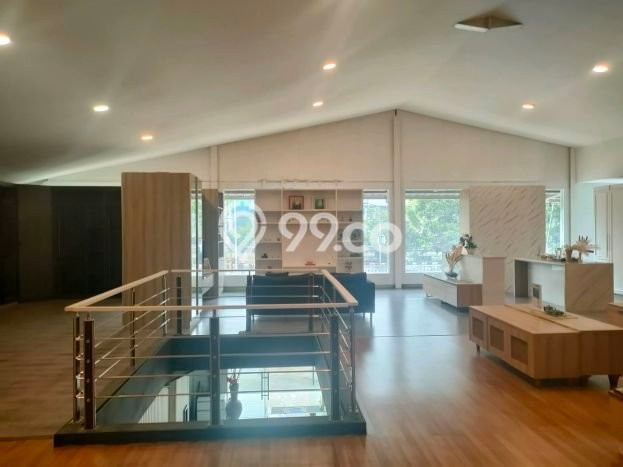 KAWASAN BISNIS! Gudang di , Luas 1100m2m², Akses Utama KAWASAN BISNIS! Gudang di , Luas 1100m2m², Akses Utama