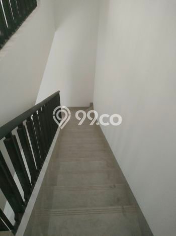 Rumah Mewah LB 138m2 Siap Pakai Desain Elegan di Buaran, Jakarta Timur Rumah Mewah LB 138m2 Siap Pakai Desain Elegan di Buaran, Jakarta Timur