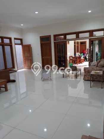 Jual Rumah Luas Megah Dengan View Cantik di Grogol, Jakarta Barat Jual Rumah Luas Megah Dengan View Cantik di Grogol, Jakarta Barat