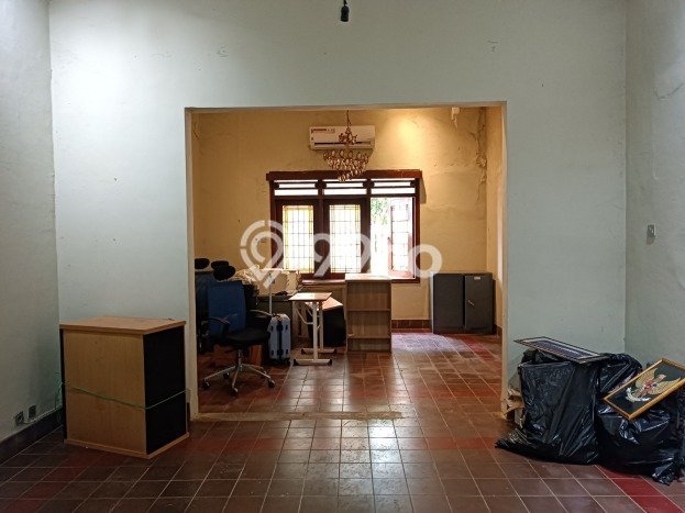 Dijual Hunian Mewah dengan Fasilitas Sekitar Komplit di Menteng, Jakarta Pusat Dijual Hunian Mewah dengan Fasilitas Sekitar Komplit di Menteng, Jakarta Pusat