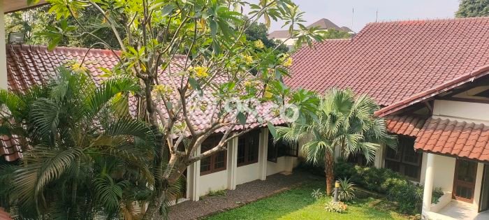 Dijual Rumah Mewah Elegan Dengan View Eksklusif di Lebak Bulus, Jakarta Selatan Dijual Rumah Mewah Elegan Dengan View Eksklusif di Lebak Bulus, Jakarta Selatan