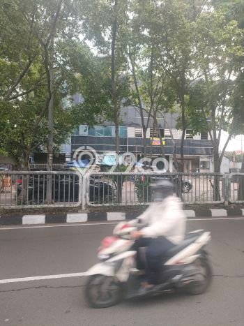 Ruko Dijual di Prime Area Jakarta Timur Luas 415m2 Ruko Dijual di Prime Area Jakarta Timur Luas 415m2