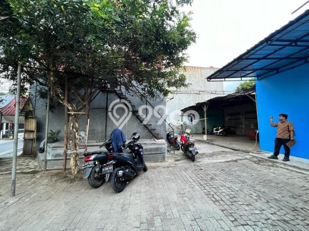 Dijual Gudang Kawasan Jagakarsa, Luas 250m², Area Berkembang, Jalan Utama Dijual Gudang Kawasan Jagakarsa, Luas 250m², Area Berkembang, Jalan Utama