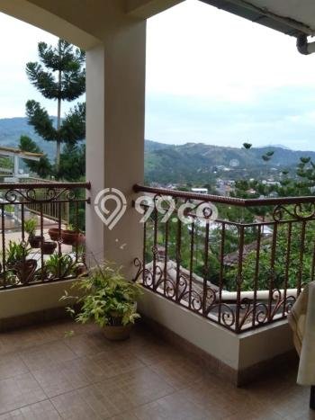 Rumah Lokasi Strategis di Sentul City, Bogor, Luas 202m² LB 300m² Rumah Lokasi Strategis di Sentul City, Bogor, Luas 202m² LB 300m²