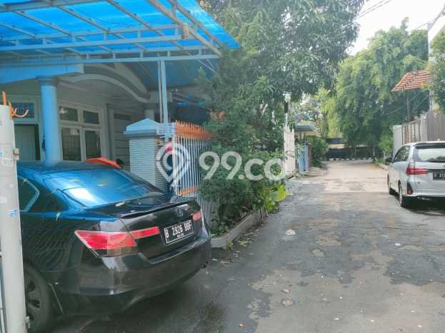 Hunian Mewah Dijual LT 220m2 di Kebon Jeruk, Jakarta Barat Hunian Mewah Dijual LT 220m2 di Kebon Jeruk, Jakarta Barat