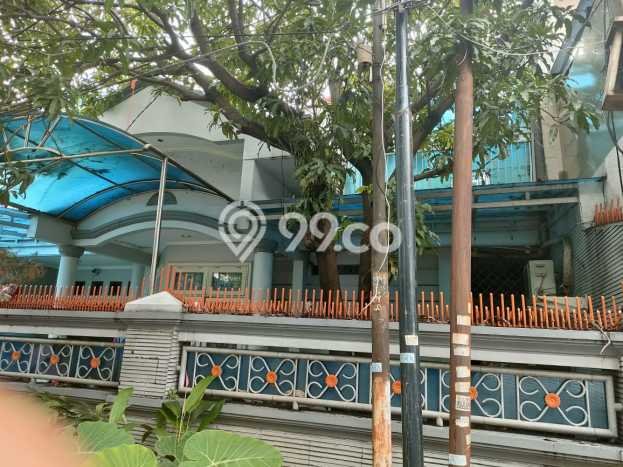 Hunian Mewah Dijual LT 220m2 di Kebon Jeruk, Jakarta Barat Hunian Mewah Dijual LT 220m2 di Kebon Jeruk, Jakarta Barat