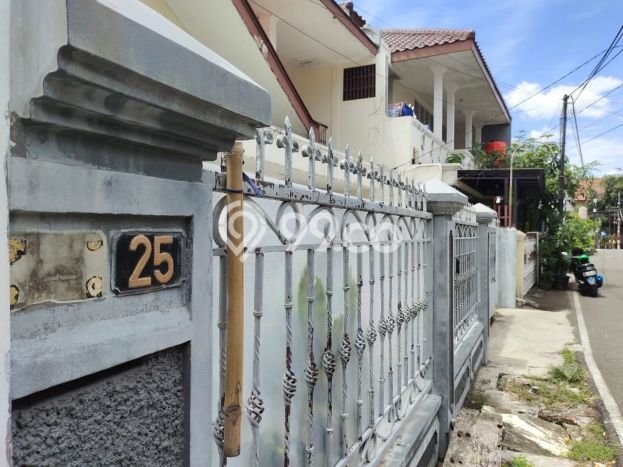 PROMO TERBATAS! Rumah Berkualitas area Kebayoran Baru, Jakarta Selatan, Luas 208m² Bangunan 209m² PROMO TERBATAS! Rumah Berkualitas area Kebayoran Baru, Jakarta Selatan, Luas 208m² Bangunan 209m²