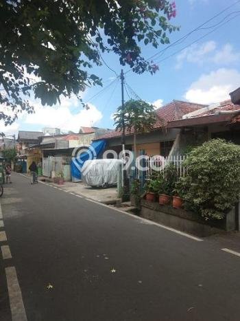 HARGA SPESIAL! Rumah Minimalis area Senen, Jakarta Pusat, LT 255m² LB 200m² BISA KPR! HARGA SPESIAL! Rumah Minimalis area Senen, Jakarta Pusat, LT 255m² LB 200m² BISA KPR!