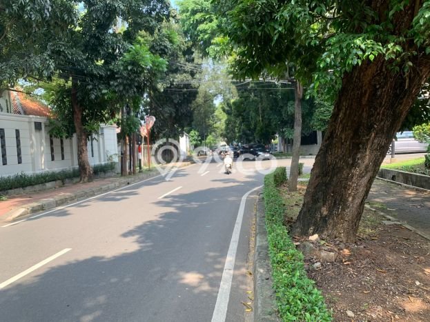 Siap Huni Rumah Mewah 5 Kamar di Menteng Dekat ke Mana Saja Siap Huni Rumah Mewah 5 Kamar di Menteng Dekat ke Mana Saja