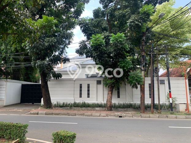 Siap Huni Rumah Mewah 5 Kamar di Menteng Dekat ke Mana Saja Siap Huni Rumah Mewah 5 Kamar di Menteng Dekat ke Mana Saja