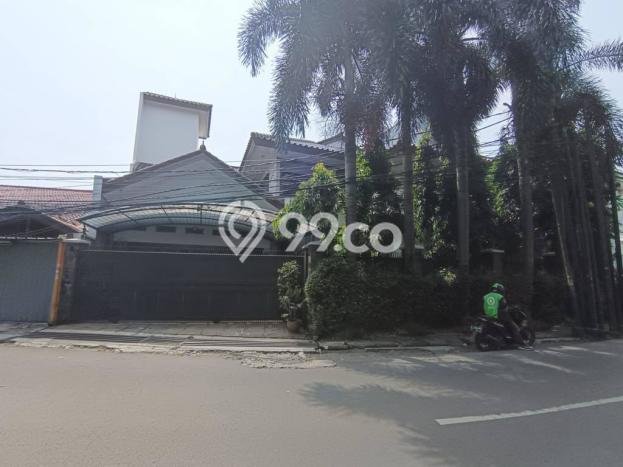 Rumah Strategis 3 KT Luas Tanah 417m² di Pasar Minggu, Jakarta Selatan Rumah Strategis 3 KT Luas Tanah 417m² di Pasar Minggu, Jakarta Selatan