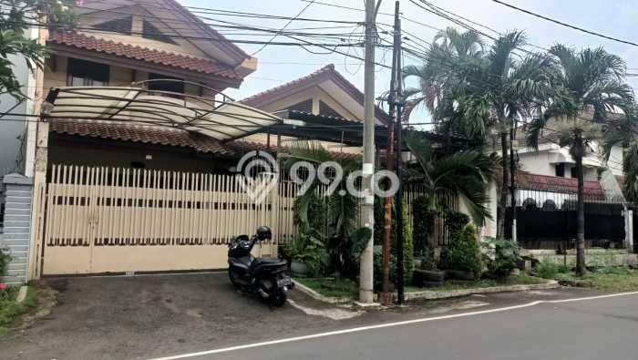 LISTING BARU! Rumah Strategis area Tebet, LT 250m² LB 250m² LISTING BARU! Rumah Strategis area Tebet, LT 250m² LB 250m²