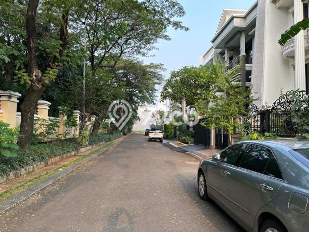 Rumah Idaman Keluarga! Rumah Mewah di Kelapa Gading, Jakarta Utara, Luas 300m² LB 500m² Rumah Idaman Keluarga! Rumah Mewah di Kelapa Gading, Jakarta Utara, Luas 300m² LB 500m²