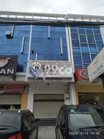 Ruko Dijual di Prime Area Jakarta Barat Luas 220m2 Ruko Dijual di Prime Area Jakarta Barat Luas 220m2
