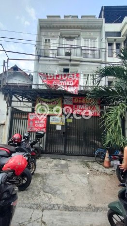 Ruko Dijual di Kemayoran LT 120m2, LB 200m2 untuk Investasi Ruko Dijual di Kemayoran LT 120m2, LB 200m2 untuk Investasi