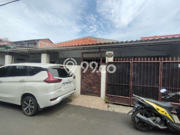 Dijual Rumah 4 Kamar Lokasi Ideal Bagus dan Strategis di Cengkareng Dijual Rumah 4 Kamar Lokasi Ideal Bagus dan Strategis di Cengkareng
