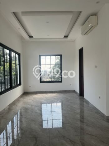 Ready to Use! Luxury House LT 420m2 Desain Modern di Sentul City Ready to Use! Luxury House LT 420m2 Desain Modern di Sentul City