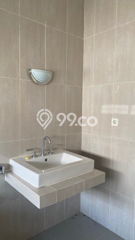 Ready to Use! Luxury House LT 242m2 Desain Elegan di Sentul City Ready to Use! Luxury House LT 242m2 Desain Elegan di Sentul City