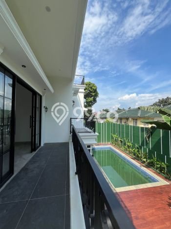 Ready to Use! Luxury House LT 420m2 Desain Modern di Sentul City Ready to Use! Luxury House LT 420m2 Desain Modern di Sentul City