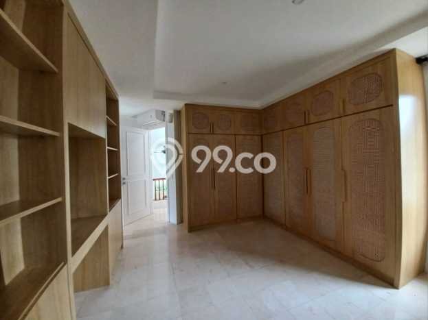 For Sale! Luxury House LT 322m2 Desain Modern di Sentul City For Sale! Luxury House LT 322m2 Desain Modern di Sentul City