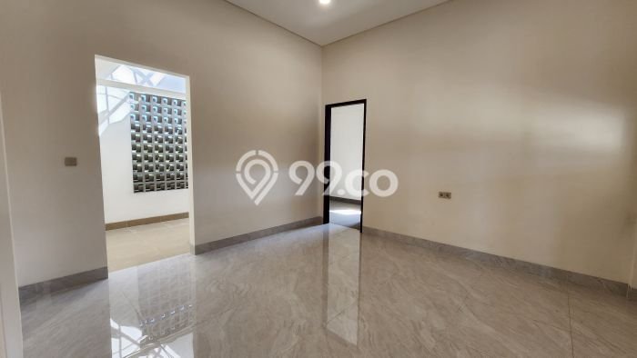 Rumah Elit Modern Tanpa Renovasi di Sentul City Bogor Rumah Elit Modern Tanpa Renovasi di Sentul City Bogor