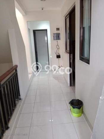 Rumah Strategis Minimalis Lb 170m2 di Serpong, Tangerang Selatan Rumah Strategis Minimalis Lb 170m2 di Serpong, Tangerang Selatan