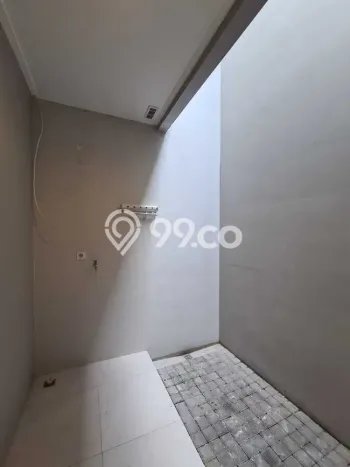 Rumah Elit Modern Siap Huni di Pantai Indah Kapuk Jakarta Utara Rumah Elit Modern Siap Huni di Pantai Indah Kapuk Jakarta Utara