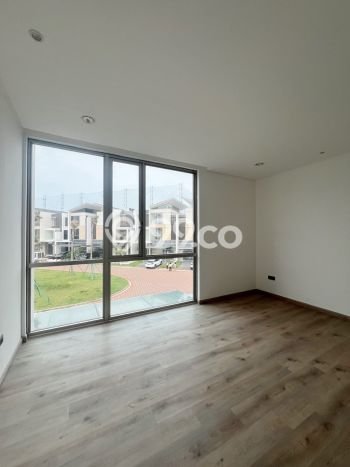 For Sale! Premium House LT 240m2 Desain Elegan di Pantai Indah Kapuk For Sale! Premium House LT 240m2 Desain Elegan di Pantai Indah Kapuk