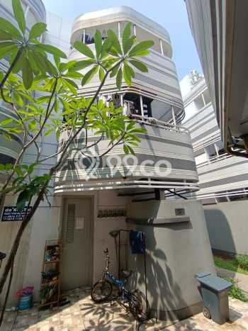 Dijual Rumah Kost di BSD Vanya Park, Tangerang, 6 KT, 3 KM, Bangunan 89m2 Dijual Rumah Kost di BSD Vanya Park, Tangerang, 6 KT, 3 KM, Bangunan 89m2
