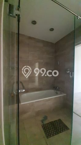 Ruko Kawasan Bisnis di Gading Serpong, Luas 400m², Akses Strategis Ruko Kawasan Bisnis di Gading Serpong, Luas 400m², Akses Strategis