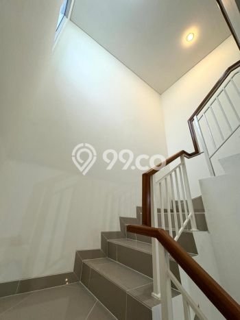HARGA TERBAIK! Rumah di Gading Serpong, 3 KM, Lingkungan Sejuk, LT 186m² LB 147m² HARGA TERBAIK! Rumah di Gading Serpong, 3 KM, Lingkungan Sejuk, LT 186m² LB 147m²