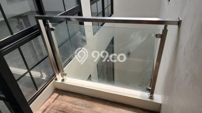 For Sale! Luxury House LT 180m2 Desain Elegan di BSD City For Sale! Luxury House LT 180m2 Desain Elegan di BSD City