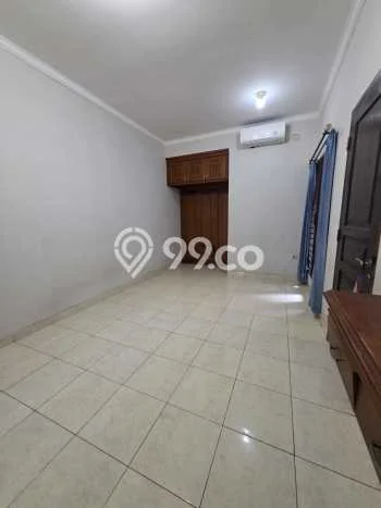 HARGA SPESIAL! Rumah di BSD Puspita Loka, Dekat Fasilitas, 3 KM, Luas 150m² Bangunan 180m² HARGA SPESIAL! Rumah di BSD Puspita Loka, Dekat Fasilitas, 3 KM, Luas 150m² Bangunan 180m²