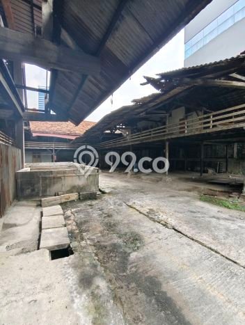 Lahan Dijual Lokasi Strategis di Jakarta Selatan dengan Luas 2752m2 Lahan Dijual Lokasi Strategis di Jakarta Selatan dengan Luas 2752m2