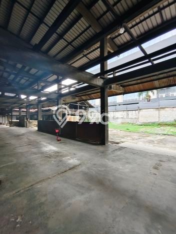 Lahan Dijual Lokasi Strategis di Jakarta Selatan dengan Luas 2752m2 Lahan Dijual Lokasi Strategis di Jakarta Selatan dengan Luas 2752m2