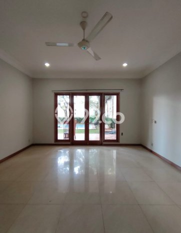 Disewakan! Rumah 4 Kamar Tidur &
4 Kamar Mandi di Kemang, Jakarta Selatan Disewakan! Rumah 4 Kamar Tidur &
4 Kamar Mandi di Kemang, Jakarta Selatan
