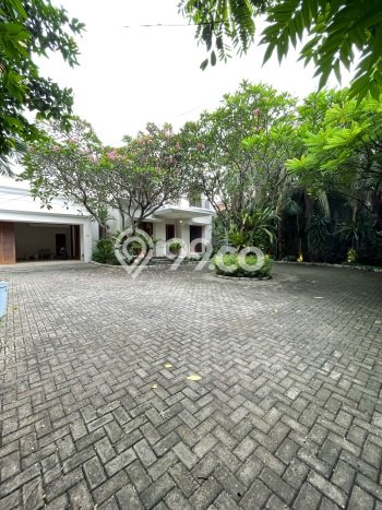 Sewa Rumah Nyaman LT 1000m2 / LB 750m2 di Cipete, Jakarta Selatan Sewa Rumah Nyaman LT 1000m2 / LB 750m2 di Cipete, Jakarta Selatan