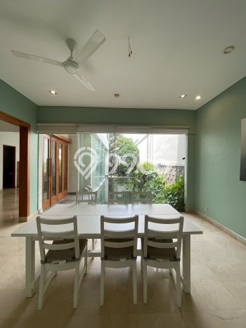 Hunian Minimalis dengan LT 468m2 & LB 480m2 Dikontrakkan di Kemang Hunian Minimalis dengan LT 468m2 & LB 480m2 Dikontrakkan di Kemang