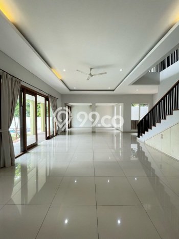 Rumah sewa siap huni 5 KT di Kemang, Jakarta Selatan Rumah sewa siap huni 5 KT di Kemang, Jakarta Selatan