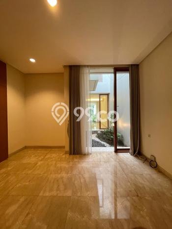Hunian Bagus Disewakan di Kemang, Jakarta Selatan LT 674m2, LB 600m2 Hunian Bagus Disewakan di Kemang, Jakarta Selatan LT 674m2, LB 600m2