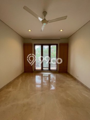 Sewa Rumah Nyaman LT 1000m2 / LB 750m2 di Cipete, Jakarta Selatan Sewa Rumah Nyaman LT 1000m2 / LB 750m2 di Cipete, Jakarta Selatan