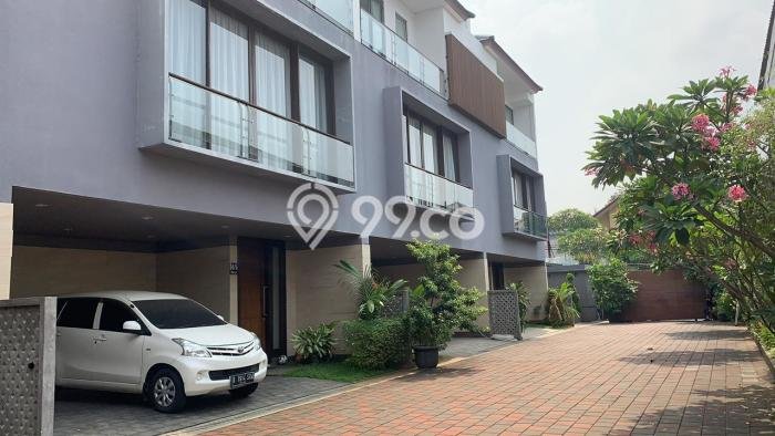 Rumah sewa siap pakai 4 Kamar Tidur di Ampera, Jakarta Selatan Rumah sewa siap pakai 4 Kamar Tidur di Ampera, Jakarta Selatan