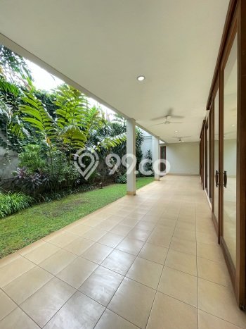 Sewa Rumah Nyaman LT 1000m2 / LB 750m2 di Cipete, Jakarta Selatan Sewa Rumah Nyaman LT 1000m2 / LB 750m2 di Cipete, Jakarta Selatan