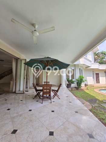 Hunian Modern Disewakan di Kemang Jakarta Selatan 5 KT & 5 KM Hunian Modern Disewakan di Kemang Jakarta Selatan 5 KT & 5 KM