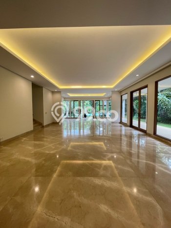 Sewa Rumah Nyaman LT 1000m2 / LB 750m2 di Cipete, Jakarta Selatan Sewa Rumah Nyaman LT 1000m2 / LB 750m2 di Cipete, Jakarta Selatan