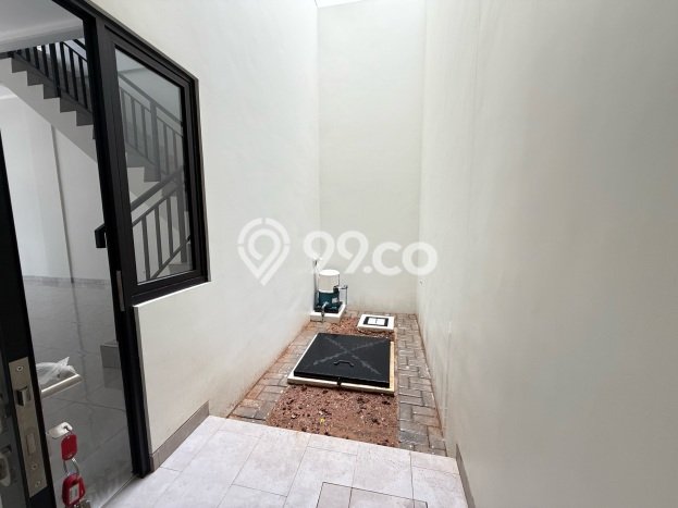 FOR RENT! Ruko di Summarecon Bekasi Cocok untuk Bisnis 189m2 FOR RENT! Ruko di Summarecon Bekasi Cocok untuk Bisnis 189m2